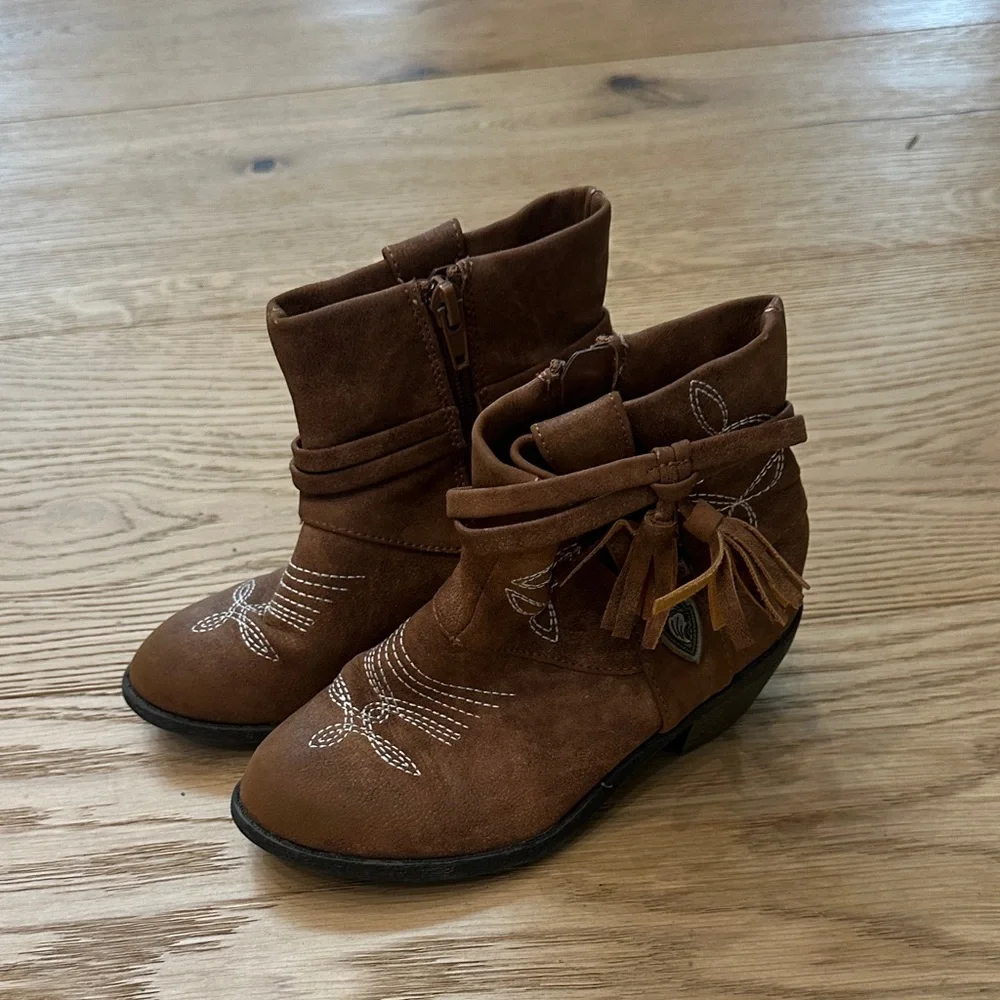 Madden Girls western Brown Kids Ankle Boots 12